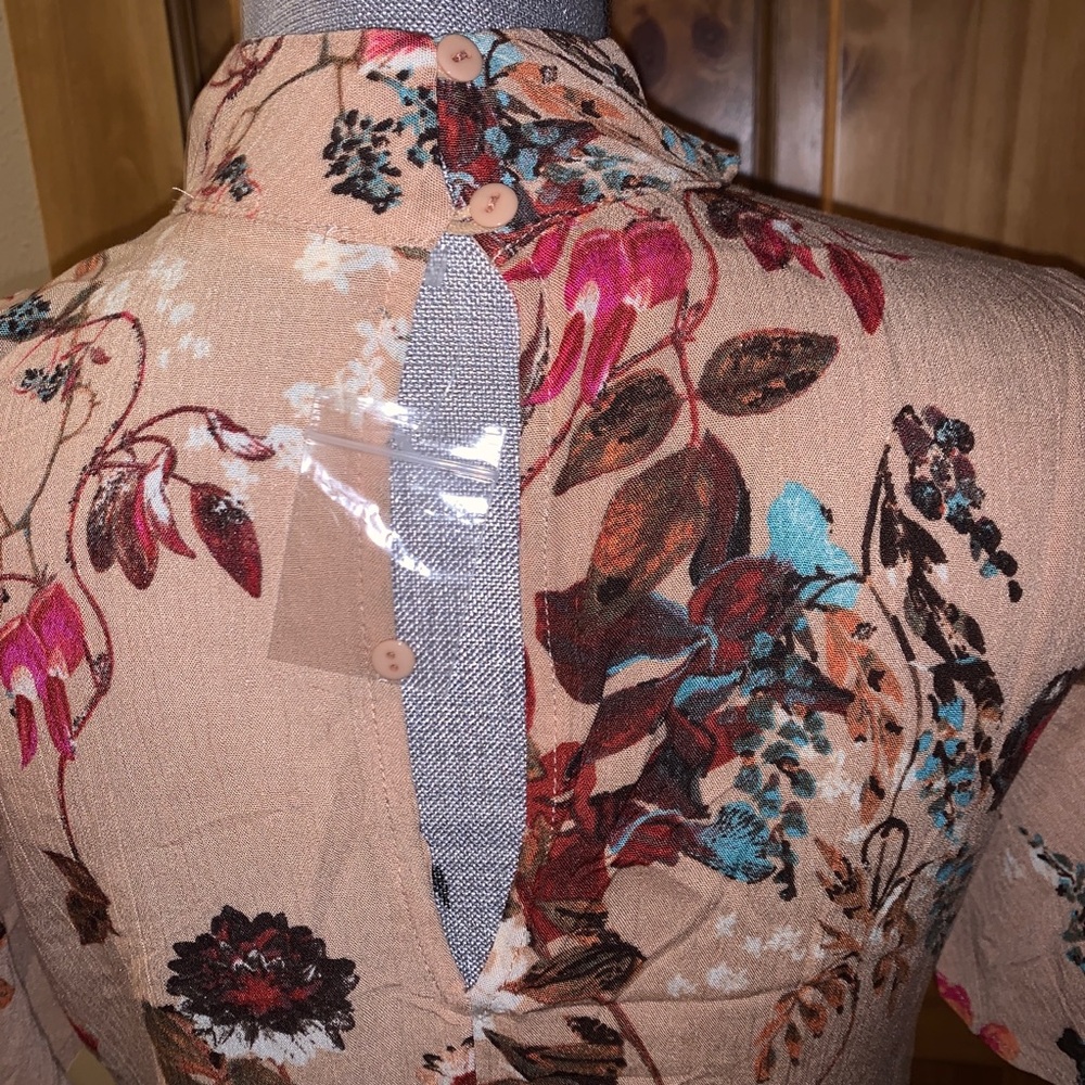 ILLA ILLA 🌼 Hi-Low Choker Neckline sz S NWOT - Picture 5 of 5